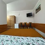 Przystan 3*